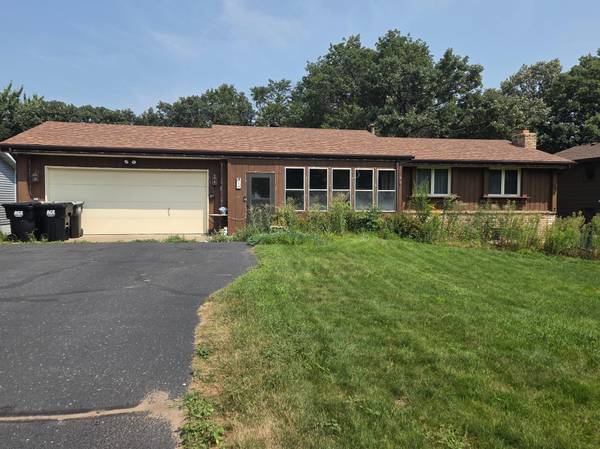 31 98th LN NW, Coon Rapids, MN 55448