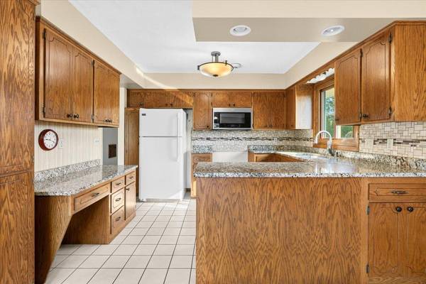 7901 37th AVE N, New Hope, MN 55427