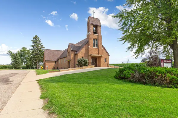 31184 W Wilton River RD, Waseca, MN 56093