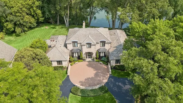5804 Long Brake TRL, Edina, MN 55439