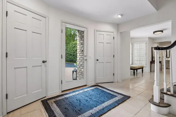 5804 Long Brake TRL, Edina, MN 55439