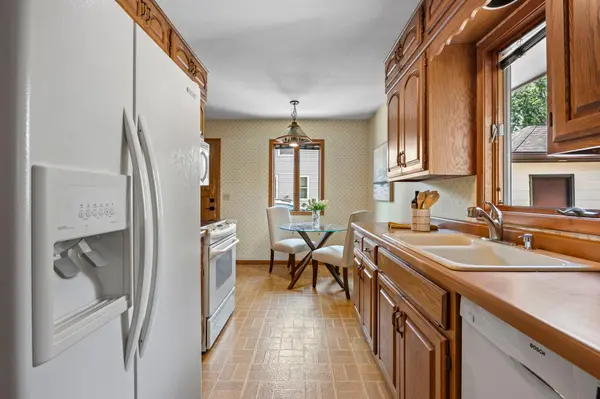 10006 Chicago AVE S, Bloomington, MN 55420