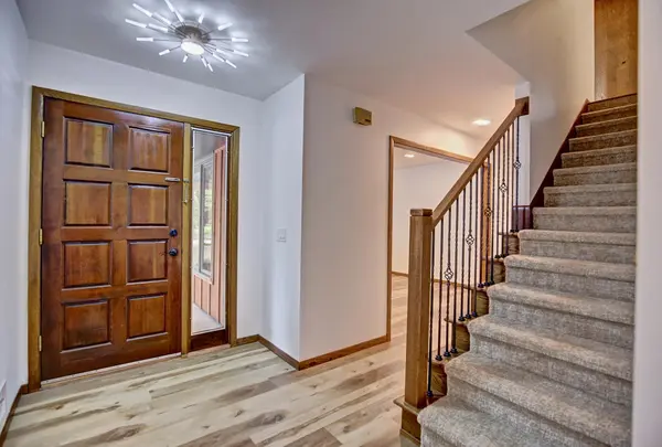 2400 Garland LN N, Plymouth, MN 55447