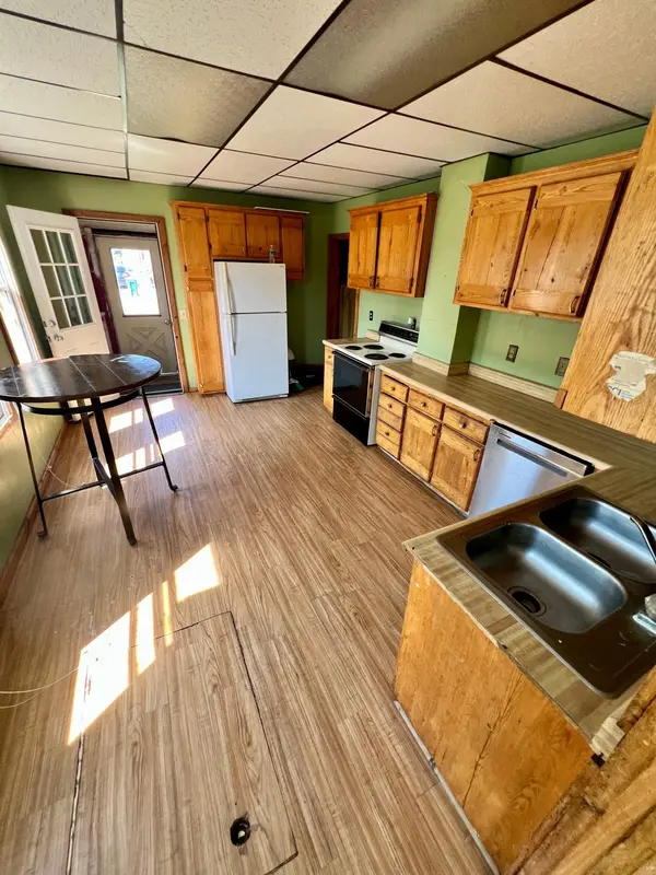 211 Ethel ST, Marble, MN 55764