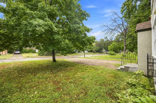 5432 Bryant AVE N, Brooklyn Center, MN 55430