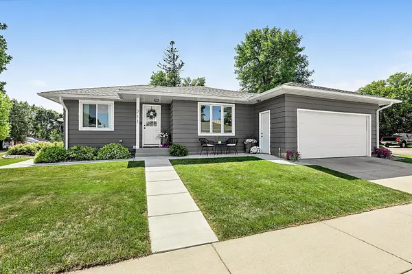 211 Cedar AVE S, Watkins, MN 55389