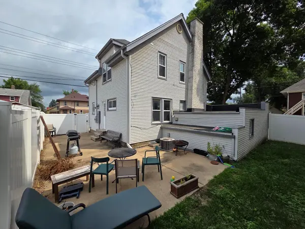 17 13th AVE SW, Rochester, MN 55902