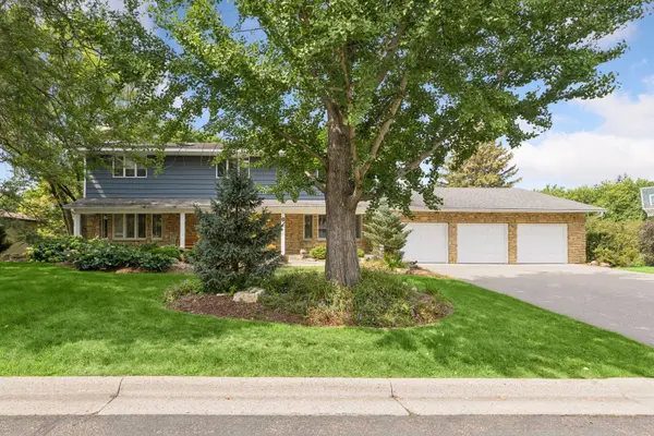 1355 Medora RD, Mendota Heights, MN 55118