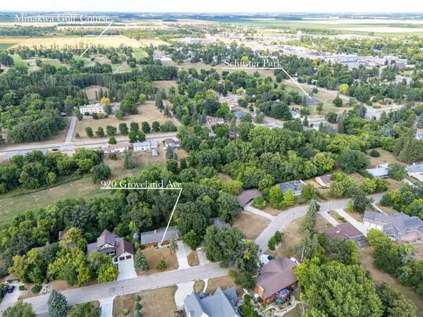 920 Groveland AVE, Crookston, MN 56716