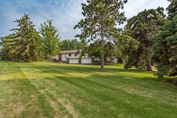 1303 W 140th ST, Burnsville, MN 55337