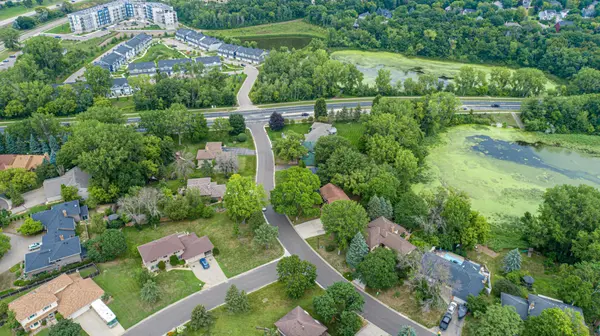 14613 Carriage LN, Burnsville, MN 55306