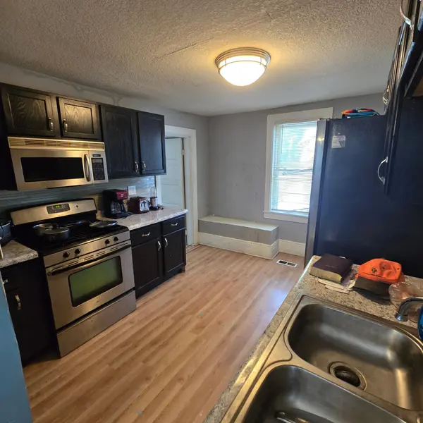 1025 Mclean AVE, Saint Paul, MN 55106