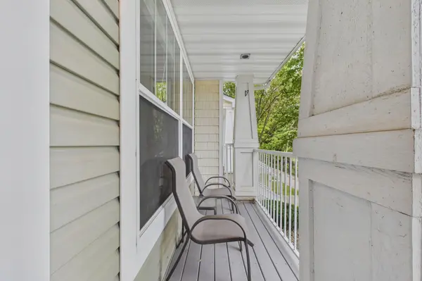 1240 County Road D E #3, Maplewood, MN 55109