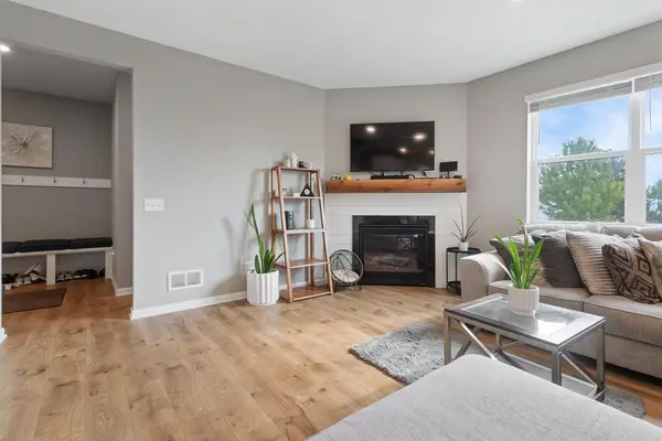 4040 Zircon LN N, Plymouth, MN 55446