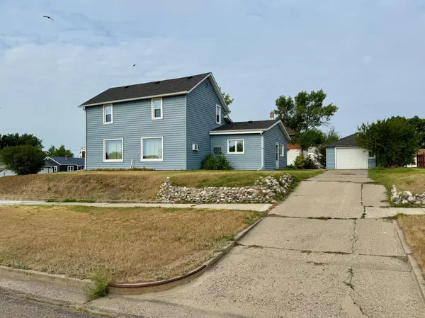 308 6th ST NW, Valley City, ND 58072