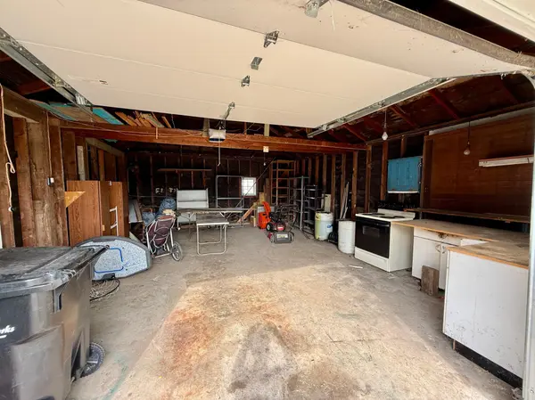 308 6th ST NW, Valley City, ND 58072