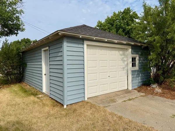 308 6th ST NW, Valley City, ND 58072