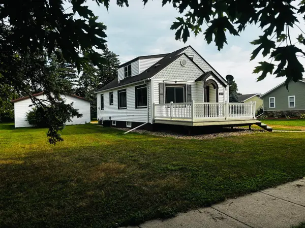 617 3rd AVE, Brewster, MN 56119