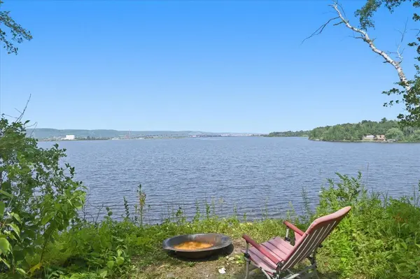 16 Heron DR, Superior, WI 54880
