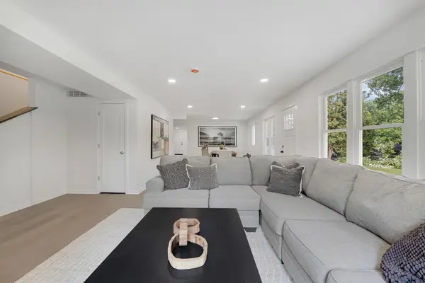 5111 Colonial DR, Golden Valley, MN 55416