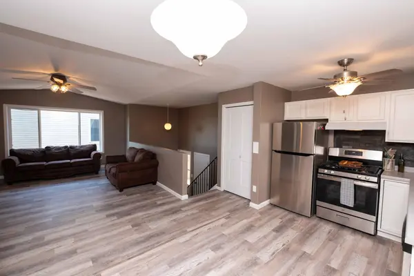 557 Kendall DR, Hastings, MN 55033