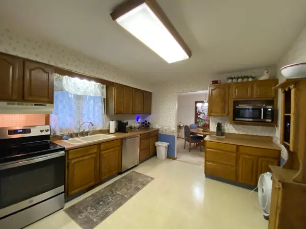 421 Meredith RD, Albert Lea, MN 56007