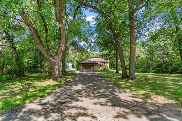2753 225th LN NE, East Bethel, MN 55011
