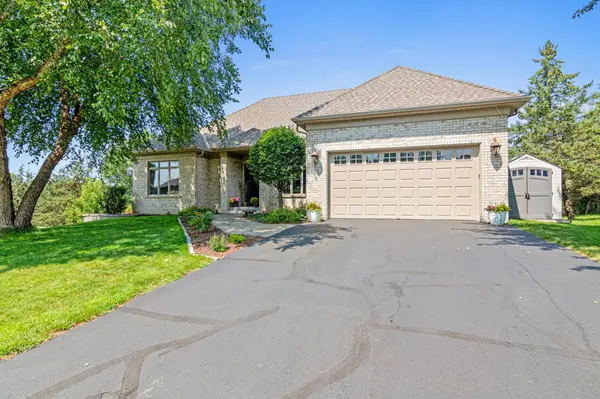 23 Ashbury CT, Hudson, WI 54016