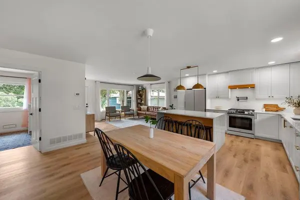 8124 Mount Curve BLVD, Brooklyn Park, MN 55445