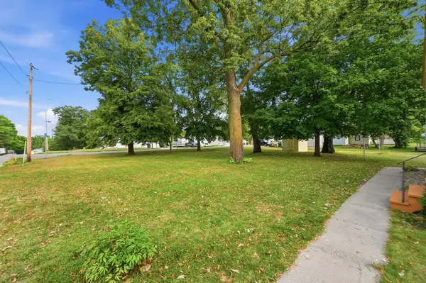 1018 8th AVE E, Alexandria, MN 56308