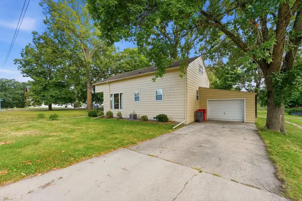 1018 8th AVE E, Alexandria, MN 56308
