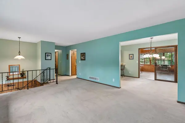 756 Larson CT, Shoreview, MN 55126
