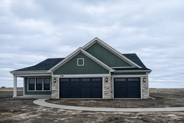 8805 63rd ST S, Cottage Grove, MN 55016