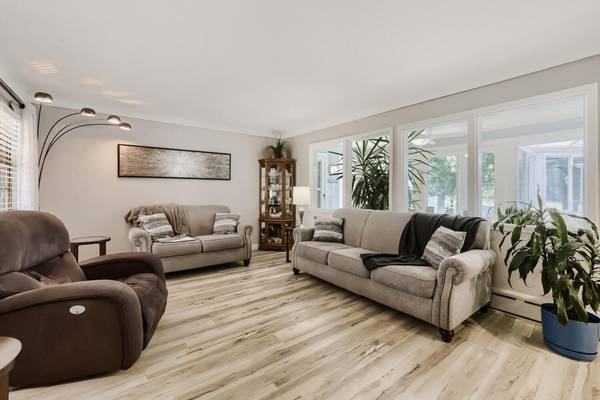 12561 Point Douglas DR S, Hastings, MN 55033