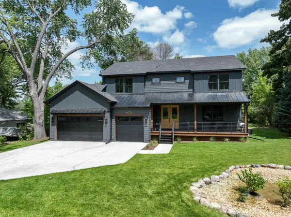 625 Ivy Falls AVE, Mendota Heights, MN 55118