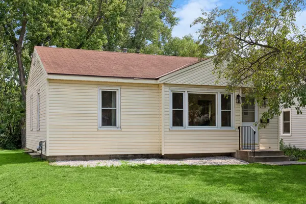 2933 Hillsboro AVE S, Saint Louis Park, MN 55426