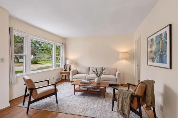 2933 Hillsboro AVE S, Saint Louis Park, MN 55426
