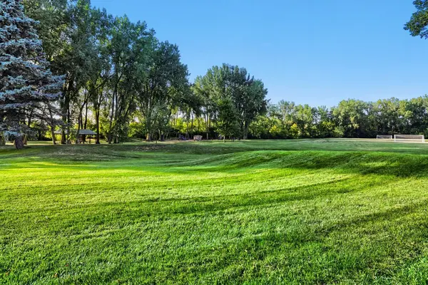 4190 White Bear Pkwy #1207, White Bear Lake, MN 55110