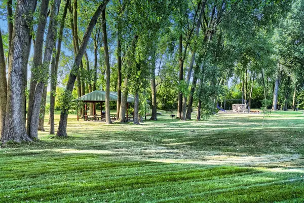 4190 White Bear Pkwy #1207, White Bear Lake, MN 55110