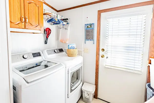 1390 Birchview Drive, Maplewood, MN 55119