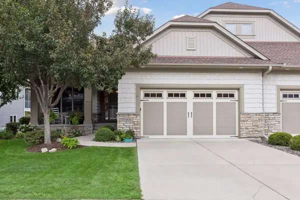 8636 Lake Riley DR, Chanhassen, MN 55317