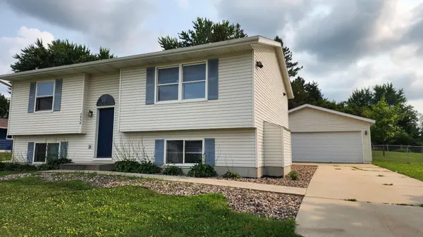 4838 Salley LN NW, Rochester, MN 55901