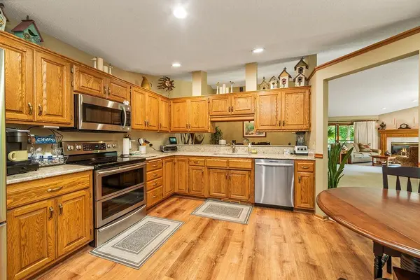 14346 Embassy WAY, Apple Valley, MN 55124