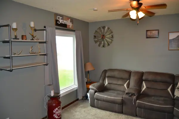 213 3rd ST W, Jasper, MN 56144