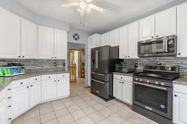 15135 Crestview CIR, Rosemount, MN 55068