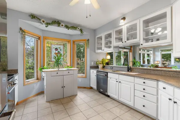 15135 Crestview CIR, Rosemount, MN 55068