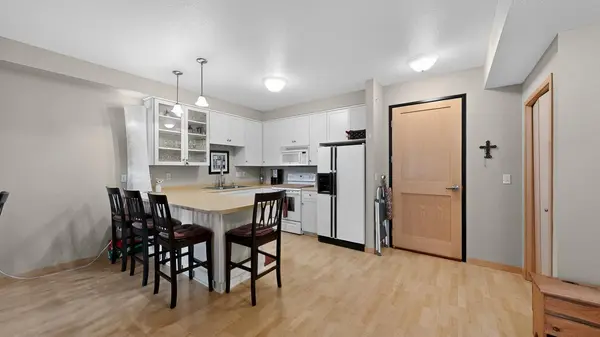 1401 N Lakeshore DR #206, Lake City, MN 55041