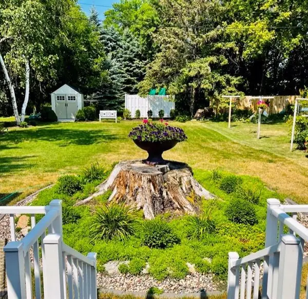 150 1st ST S, Winsted, MN 55395