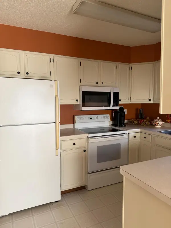 2905 11th ST S, Fargo, ND 58103
