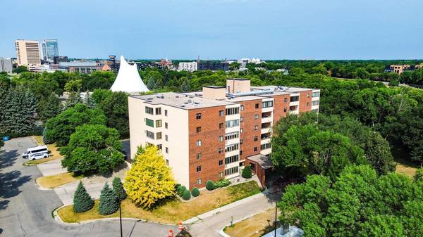 105 3rd ST N #201, Moorhead, MN 56560